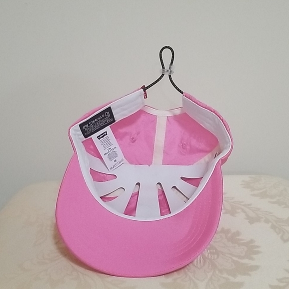 Levi's Pink Hat - Picture 6 of 11